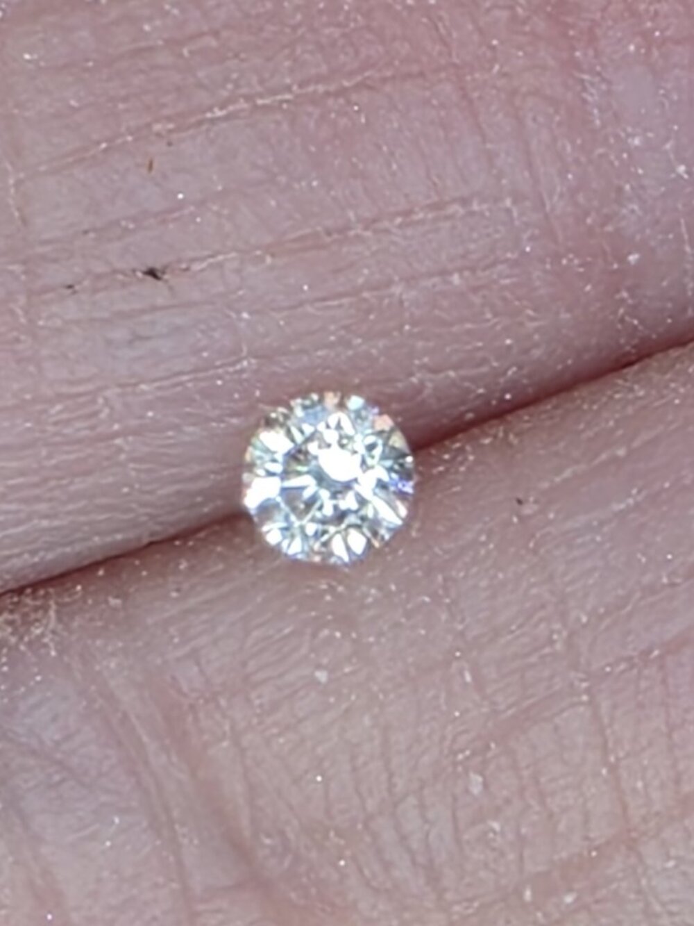 VS2 .11 ct Natural Diamond Round Cut Loose Gemstone